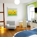 Boutique Little Venezia מלון