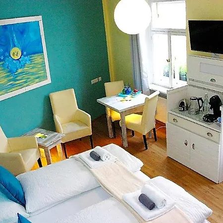 Boutique Little Venezia Hotel 3*