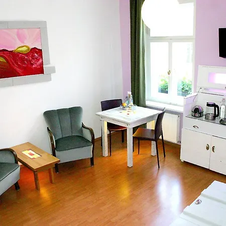 Boutique Little Venezia 3* באמברג
